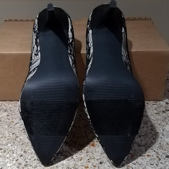 Boston Design Studio Lace Pumps - Picture 3 of 5